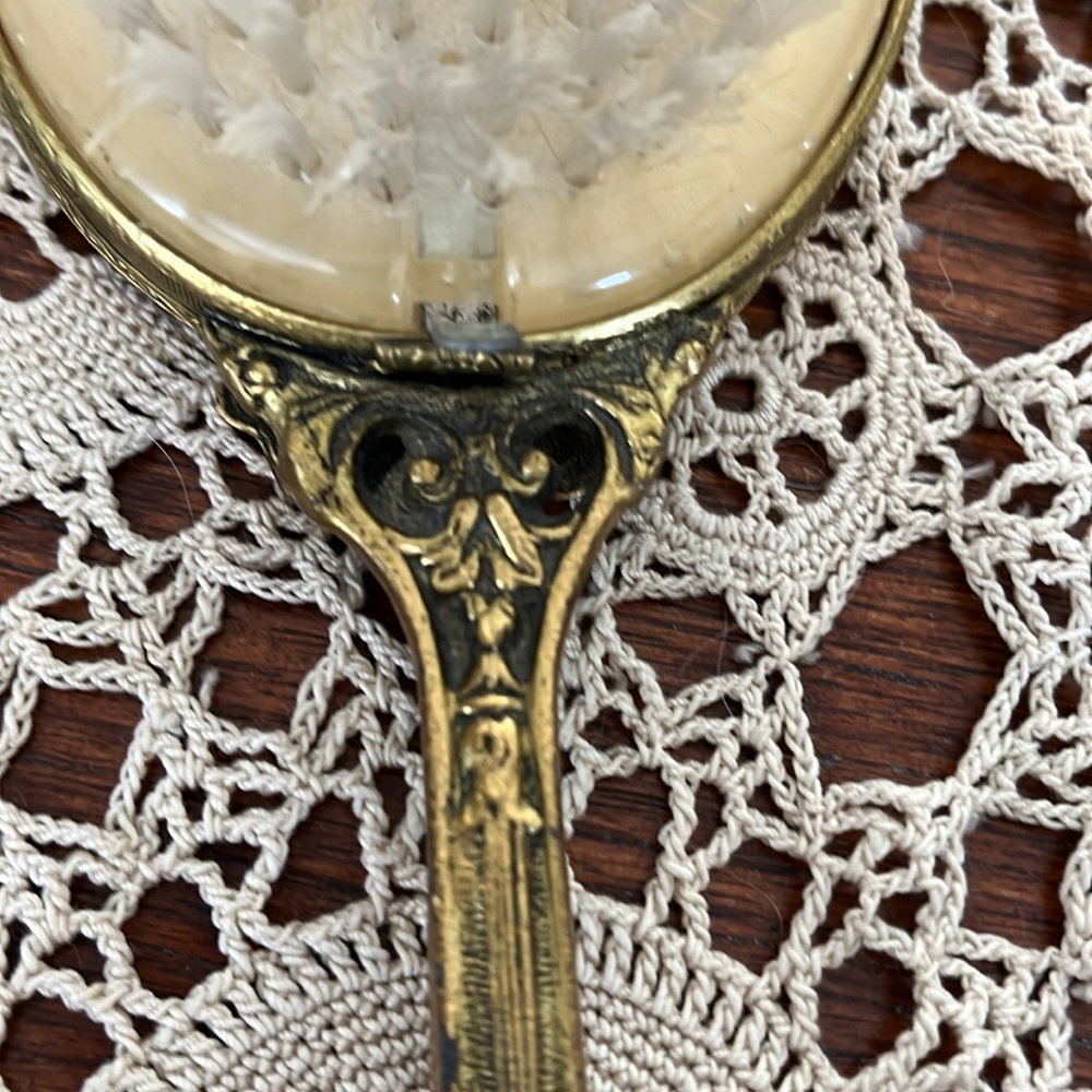Vintage mirror, brush, comb set - Picture 14 of 16